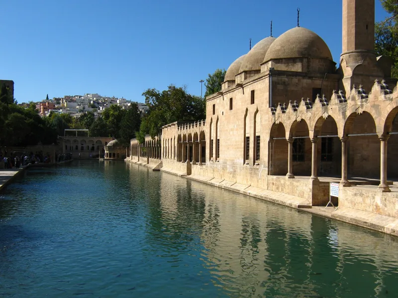 Balykgyöl in Şanlıurfa — Abraham's Sacred Pond