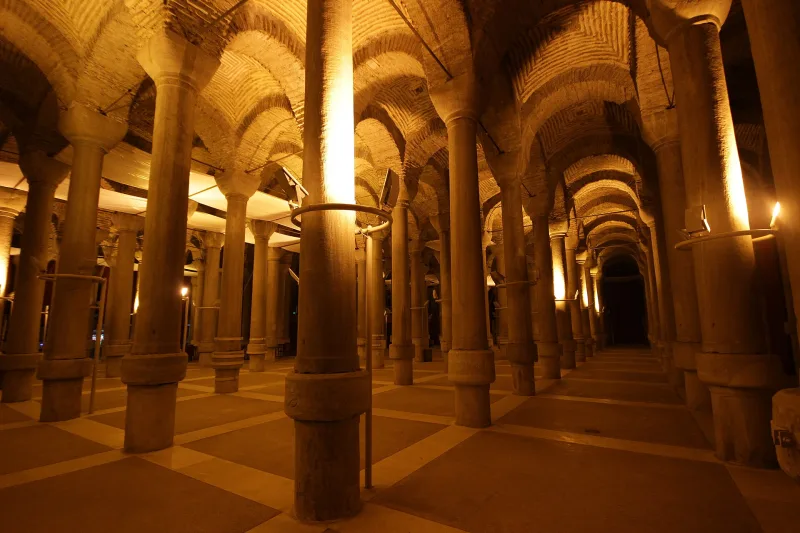 Cisterna Filoxena (Binbirdirek): průvodce po Istanbulu