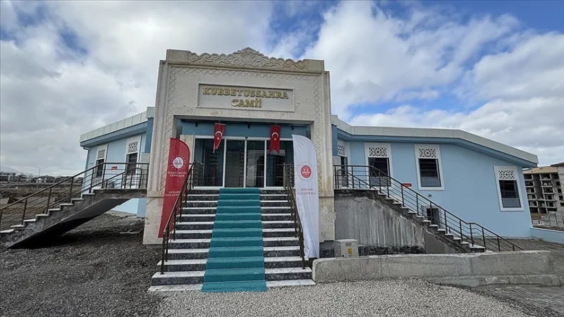 В Малатье 57 из 125 мечетей, разрушенных во время землетрясений, были восстановлены и открыты для богослужений