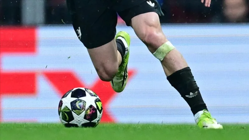 UEFA 챔피언스리그 16강 플레이오프 라운드 시작