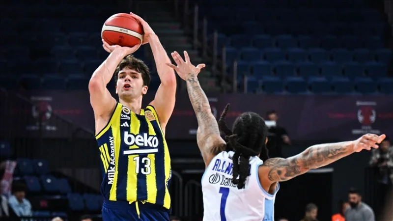 Fenerbahçe Beko pokonało Türk Telekom 86-78 i awansowało do finału Pucharu Turcji.