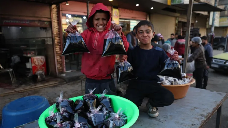 Mieszkańcy syryjskiej prowincji Raqqa spędzają Ramadan w atmosferze nadziei i pokoju w mieście oczyszczonym z terroryzmu.
