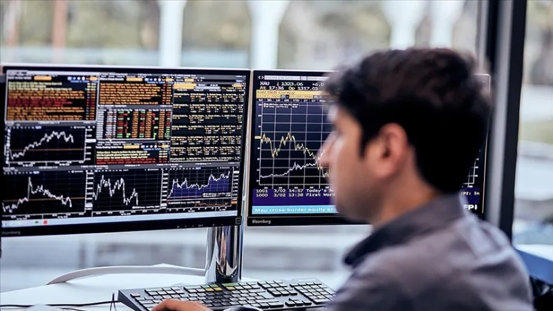 На сырьевых рынках наблюдалось влияние энергетических рисков и ожиданий в отношении процентных ставок