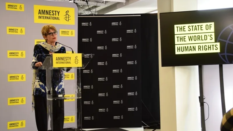 Sekretarz generalna Amnesty International, Callamard, stwierdziła, że niektóre kraje podważają podstawy praw człowieka